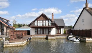 Hoveton - 4 Bedroom Detached house