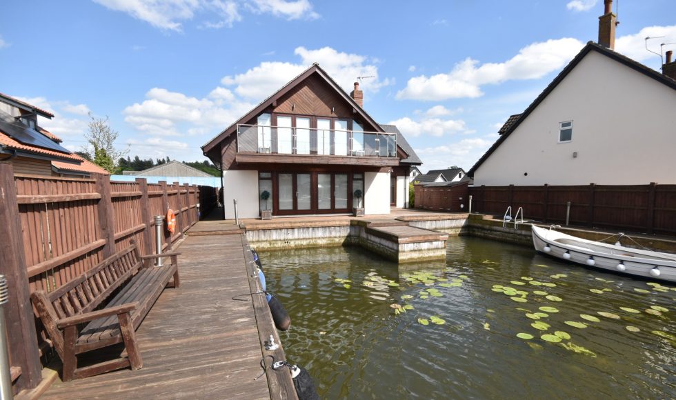 Wroxham and Hoveton Waterside Estate Agents