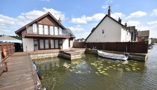 Hoveton - 4 Bedroom Detached house