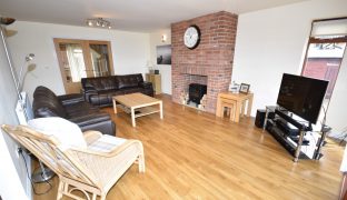 Hoveton - 4 Bedroom Detached house