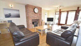 Hoveton - 4 Bedroom Detached house