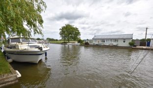 Potter Heigham - Mooring Plot