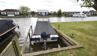 Potter Heigham - 2 Bedroom Detached bungalow