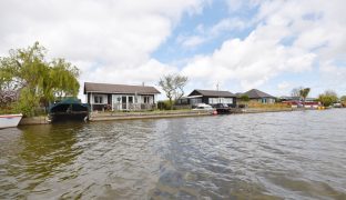 Potter Heigham - 2 Bedroom Detached bungalow