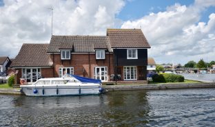 Wroxham - 2 Bedroom Town house