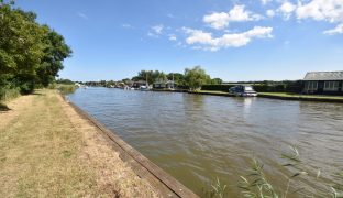 Ludham Bridge - 2 Bedroom Detached cottage