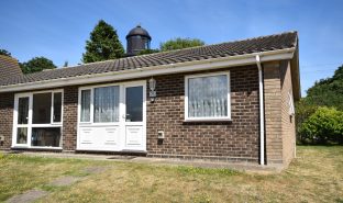 Winterton on Sea - 2 Bedroom holiday bungalow