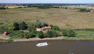 Ludham Bridge - 2 Bedroom Detached cottage