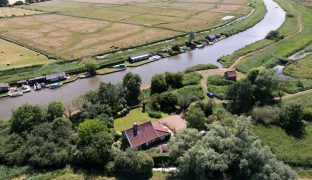 Ludham Bridge - 2 Bedroom Detached cottage