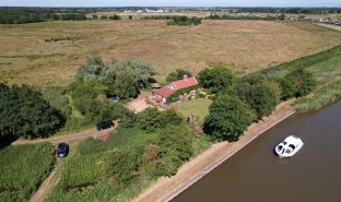 Ludham Bridge - 2 Bedroom Detached cottage