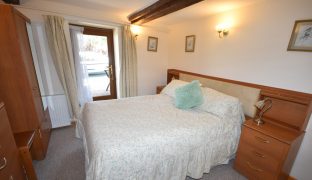 Wayford Bridge - 14 Bedroom Holiday Cottages