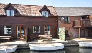 Wayford Bridge - 14 Bedroom Holiday Cottages