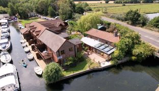 Wayford Bridge - 14 Bedroom Holiday Cottages