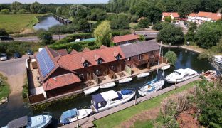 Wayford Bridge - 14 Bedroom Holiday Cottages