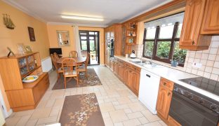 Stokesby - 5 Bedroom Detached house