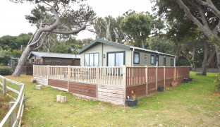 Corton - 2 Bedroom Lodge