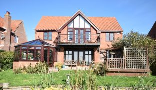 Stokesby - 5 Bedroom Detached house