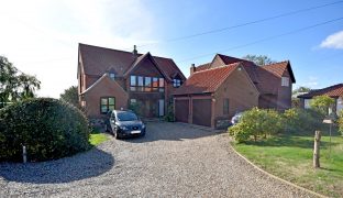 Stokesby - 5 Bedroom Detached house