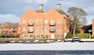 Oulton Broad - 2 Bedroom First floor apartment