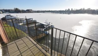 Oulton Broad - 2 Bedroom First floor apartment