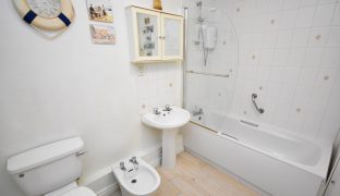 Oulton Broad - 2 Bedroom First floor apartment