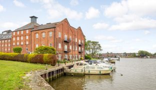 Oulton Broad - 2 Bedroom First floor apartment