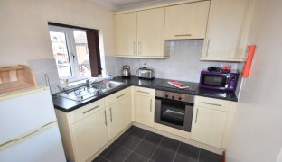 Horning - 2 Bedroom First floor apartment