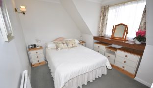 Hoveton - 4 Bedroom Detached house