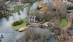 Hoveton - 4 Bedroom Detached house