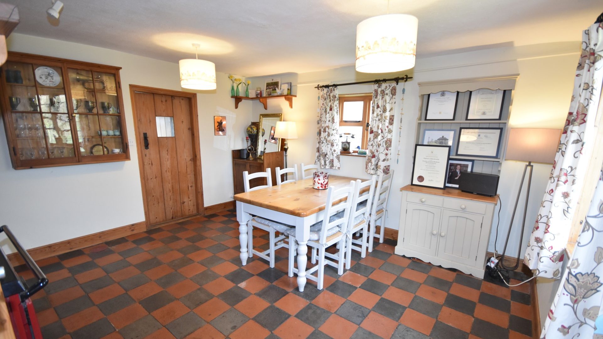 4 bedroom detached house, Langley Waterside Estate Agents