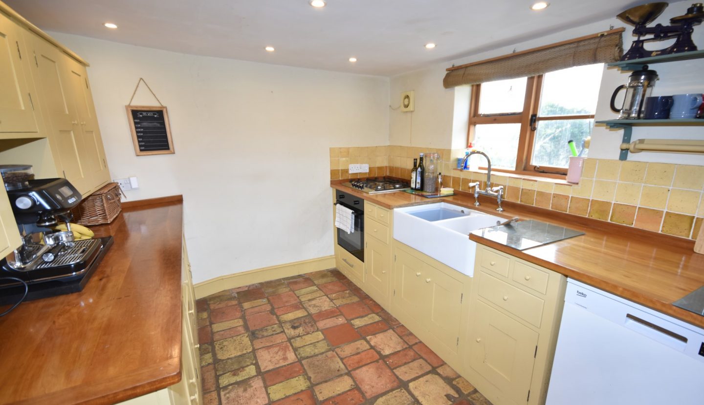 4 bedroom detached house, Langley Waterside Estate Agents