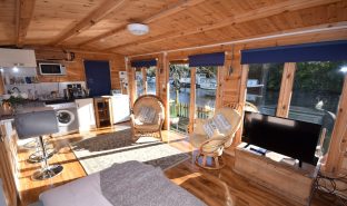 Thorpe St Andrew, Norwich - 1 Bedroom Timber Holiday Cabin