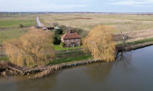 Langley - 4 Bedroom Detached house
