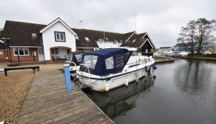 Wroxham - Mooring plot