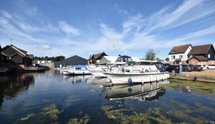 Wroxham - Mooring plot