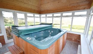 West Somerton - 4 Bedroom Detached bungalow