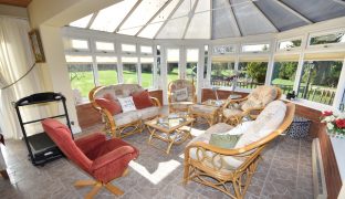 West Somerton - 4 Bedroom Detached bungalow