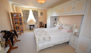 West Somerton - 4 Bedroom Detached bungalow