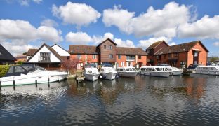 Horning - 2 Bedroom Town house