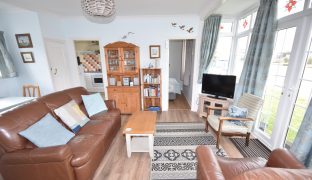 Repps with Bastwick - 3 Bedroom Detached bungalow