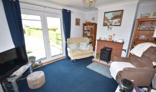 Repps with Bastwick - 1 Bedroom Semi-detached bungalow