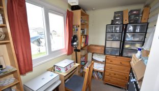 Repps with Bastwick - 3 Bedroom Detached bungalow