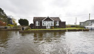 Repps with Bastwick - 3 Bedroom Detached bungalow