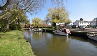 Beccles - 2 Bedroom Town house