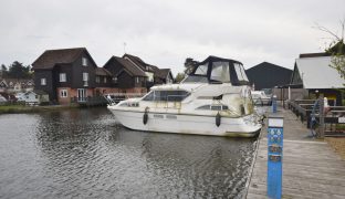 Wroxham - Mooring plot