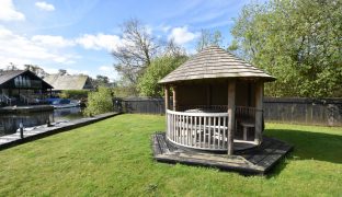 Hoveton - Boathouse