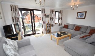 Horning - 4 Bedroom Town house