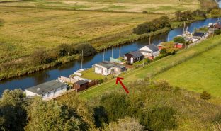 Martham - Plot