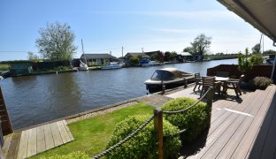 Potter Heigham - 2 Bedroom Detached bungalow