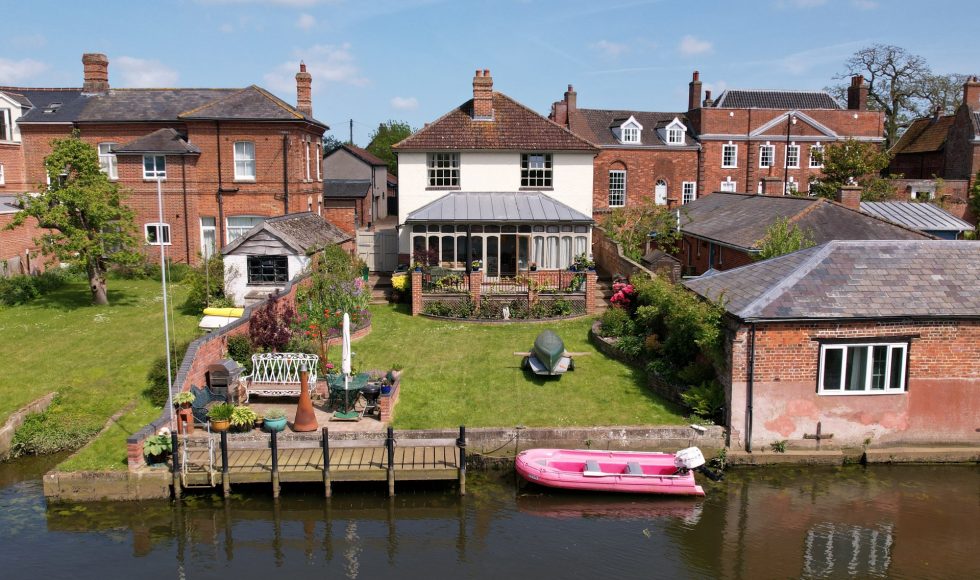 Properties For Sale Waterside Estate Agents